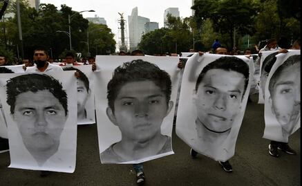 Ayotzinapa: Mexico issues arrest warrants against soldiers and federal agents