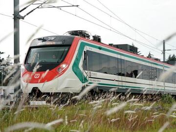 El Tren México–Toluca ya recorrió tres sexenios; “El Insurgente” por fin se dirige a su estación final