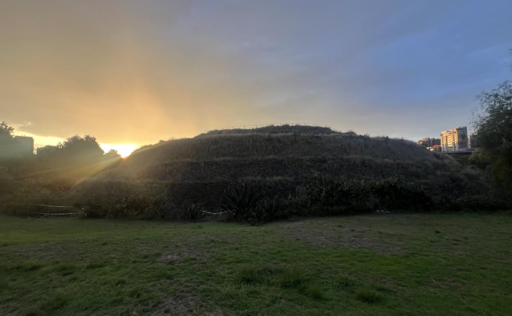 El recorrido para ver el atardecer en Cuicuilco tiene una duración aproximada de 2 horas. Foto: Lugares INAH
