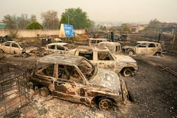 Ola de calor complica combate a incendios en España; "son horas difíciles", dice Sánchez