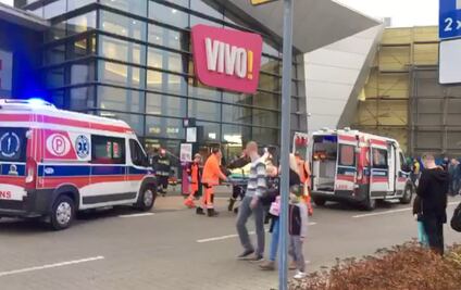 Ataque con cuchillo en centro comercial polaco deja un muerto y 10 heridos