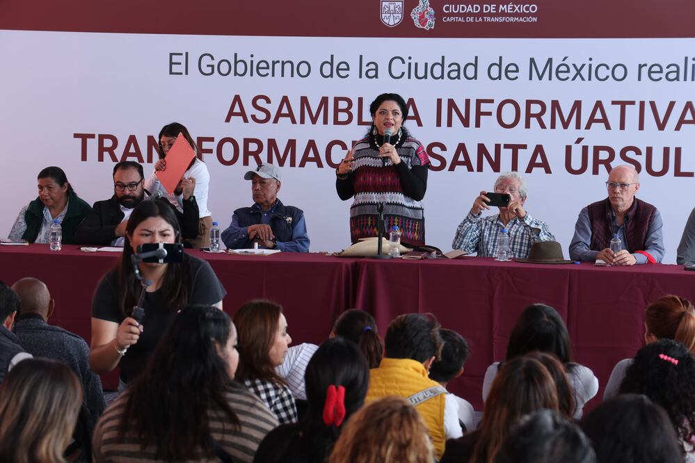 Autoridades del Gobierno de CDMX se reúnen con vecinos de Santa Úrsula Coapa; analizan 12 obras en zonas aledañas al Estadio Banorte (Azteca). Foto: especial