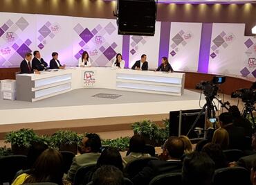 Josefina encabeza gastos de campaña, seguida de Zepeda y Delfina: INE