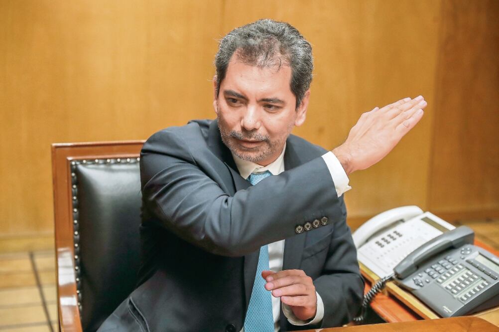 El secretario de Finanzas, Édgar Amador, precisó en entrevista que el objetivo es que a través del peaje las concesionarias recuperen su inversión (YADÍN XOLALPA. EL UNIVERSAL)