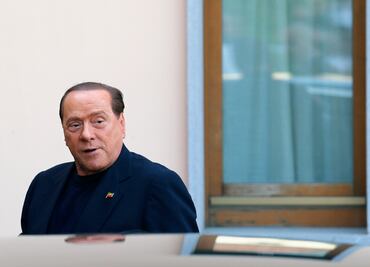 Berlusconi quiere jugadores sin barba y sin tatuajes