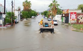 Huracán "Marie" deja lluvias intensas y crecida de arroyos en Los Cabos, BCS; suspenden acceso a playas y cierran puertos