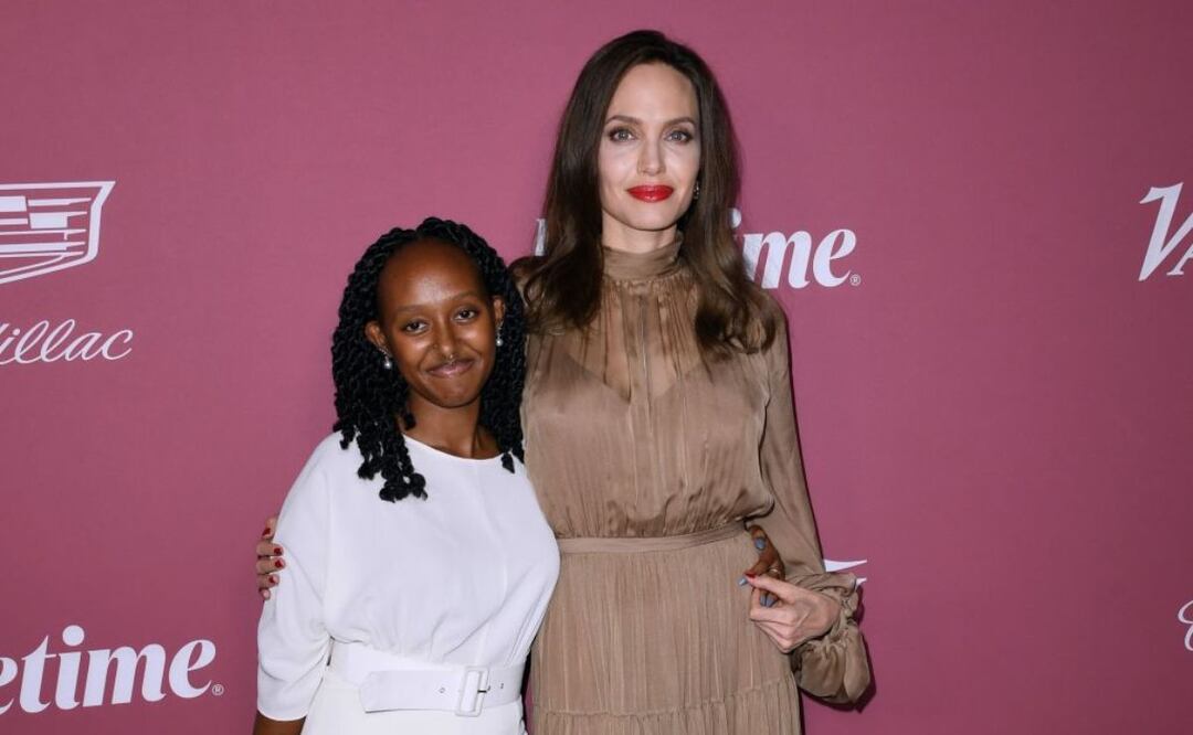 Angelina Jolie y Zahara. Fuente: Twitter @showmundialshow