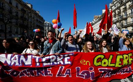 Estudiantes marchan en Francia contra reforma laboral 