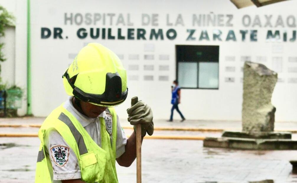 Los traslados son debido a las lluvias que afectaron cuatro de las áreas del Hospital de la Niñez Oaxaqueña. Foto: especial
