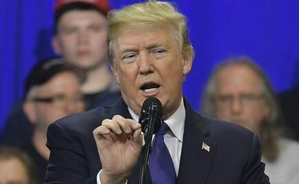 Trump acusa a demócratas de "traición" por no aplaudir en su discurso