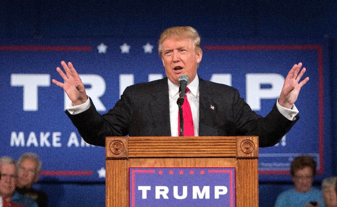 "Tengo mucho respeto por México y mucha gente va por ahí diciendo que no me gusta México, pero yo amo México", aseguró hoy Trump durante un mitin Foto: AP