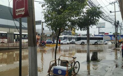 Lluvia afecta vialidades de Tultitlán, Ecatepec y Los Reyes La Paz