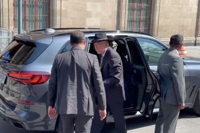 Ken Salazar se retira de Palacio Nacional tras 2 horas de reunión con AMLO por secuestro de estadounidenses en Matamoros