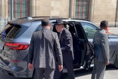 Ken Salazar se retira de Palacio Nacional tras 2 horas de reunión con AMLO por secuestro de estadounidenses en Matamoros