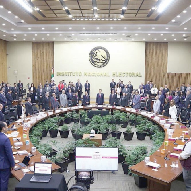 Dos mujeres demandan del Instituto Nacional Electoral el pago de gastos médicos, tratamiento sicológico y resarcimiento del daño. Foto: ARCHIVO EL UNIVERSAL