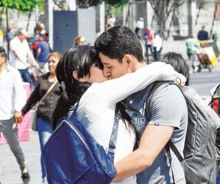 Especialistas llaman a celebrar con distancia