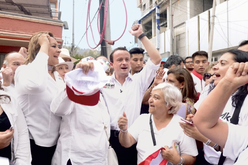 Mikel Arriola, quien busca ser jefe de Gobierno de la Ciudad de México por el PRI, realizó un recorrido por las colonias Zacatenco e Industrial Nuevo Vallejo, en la delegación Gustavo A. Madero. Foto: ESPECIAL