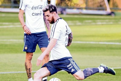Messi, ilusión argentina en visita a Brasil