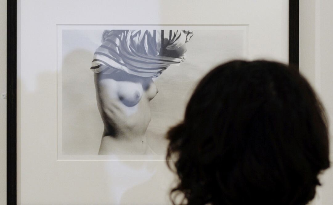 "Nu au tricot rayé" ("Desnudo con punto a rayas"), de Willy Ronis, fue censurada por Facebook y bloqueó la página del Museo de Arte Contemporáneo Patio Herreriano de Valladolid. Foto: EFE/Nacho Gallego