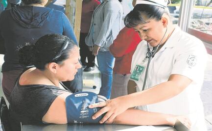Regresan 2 mil trabajadores al sector salud en Yucatán
