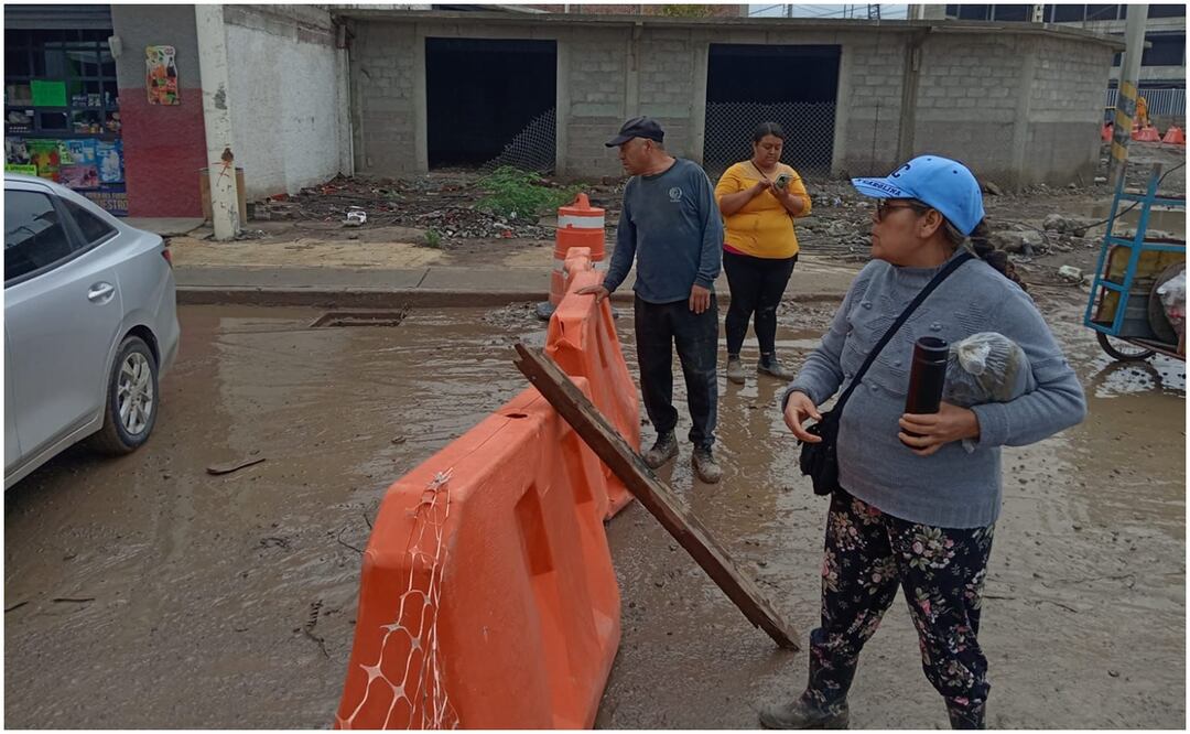 Los vecinos del Ejido de Teyahualco refieren que el agua se metió a sus casas y dañó muebles y aparatos electrodomésticos, precisando que no es la primera vez en este año que resultan afectados dada la cercanía con un pequeño canal que se desborda fácilmente. Foto: Especial