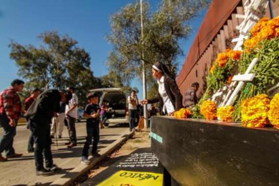 Huyen de la violencia y llegan a la frontera insegura