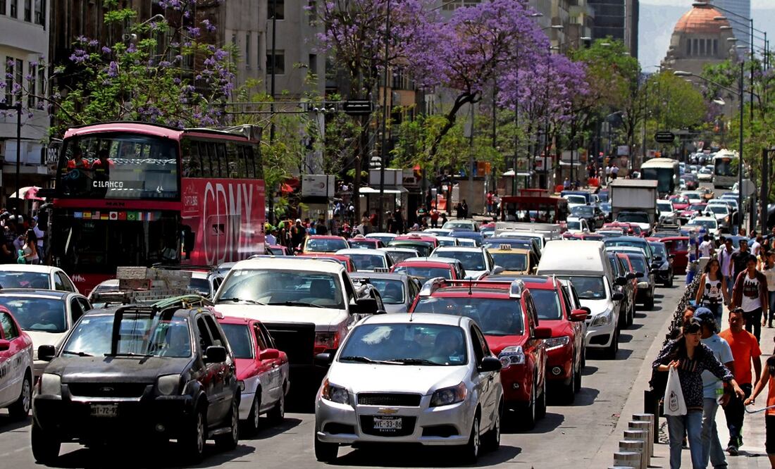Los automóviles con holograma 1, con terminación de placa impar no circulan el primero y tercer sábado de mes. Foto: archivo/EL UNIVERSAL