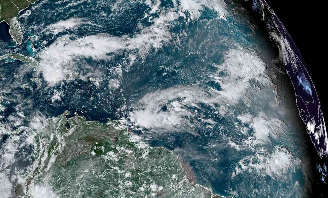 Los pronósticos de organismos meteorológicos como la Oficina Nacional de Administración Oceánica y Atmosférica (NOAA) y la Universidad Estatal de Colorado sugieren que 2025 podría tener una actividad similar o incluso superior a la media histórica. Foto: EFE/