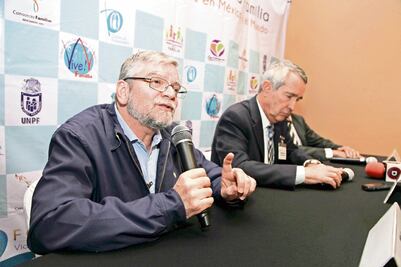 Urgen a defender la familia