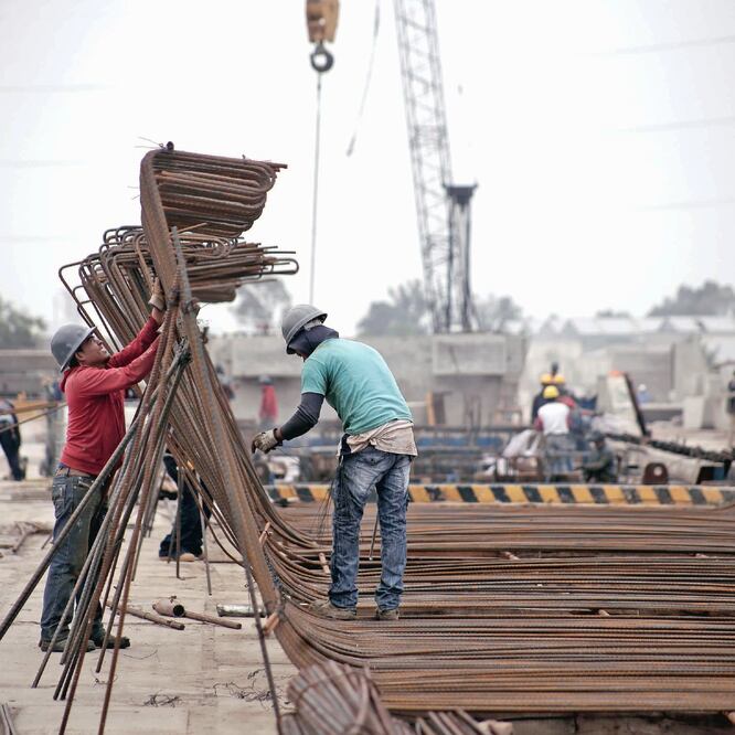 Retos laborales. La OIT informó que la informalidad afecta a 140 millones de trabajadores. (ARCHIVO EL UNIVERSAL)