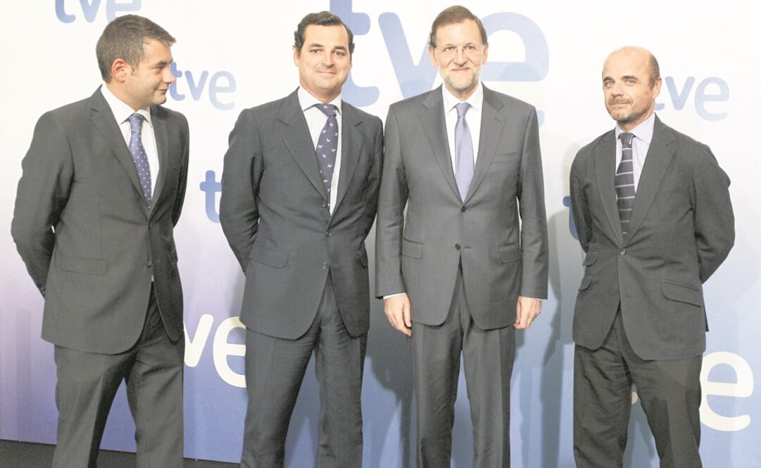 Cuando Mariano Rajoy (segundo de der. a izq.) llegó al poder en España en 2012 modificó las reglas para que el gobierno designara al presidente de RTVE. Foto: ARCHIVO EL UNIVERSAL