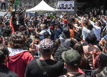 Pese a alerta naranja, corean a la Maldita Vecindad en la CDMX