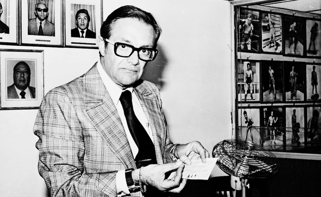 El escritor Luis Spota ha sido señalado como cercano a los gobiernos hegemónicos del PRI. En la imagen, el autor en 1980. (ARCHIVO EL UNIVERSAL)