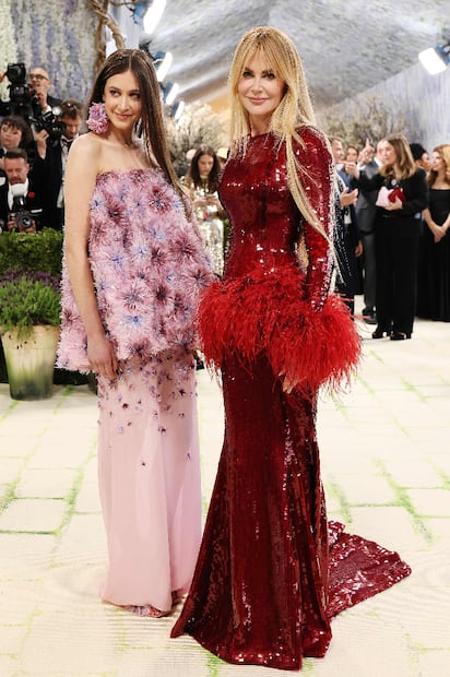 Nicole Kidman y su primogénita Sunday Rose Kidman Urban en la alfombra roja de la Met Gala.
Foto: Mike Coppola / AFP