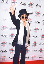 Yoko Ono, hospitalizada en Nueva York por gripe