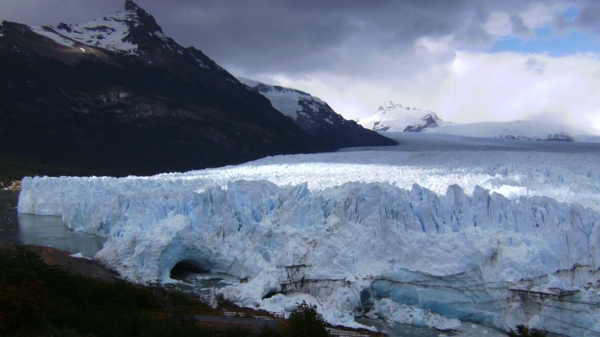 El glaciar Perito Moreno, en Argentina, es uno de los pocos que se mantiene estable pese al calentamiento global. Foto: Analía Llorente vía BBC