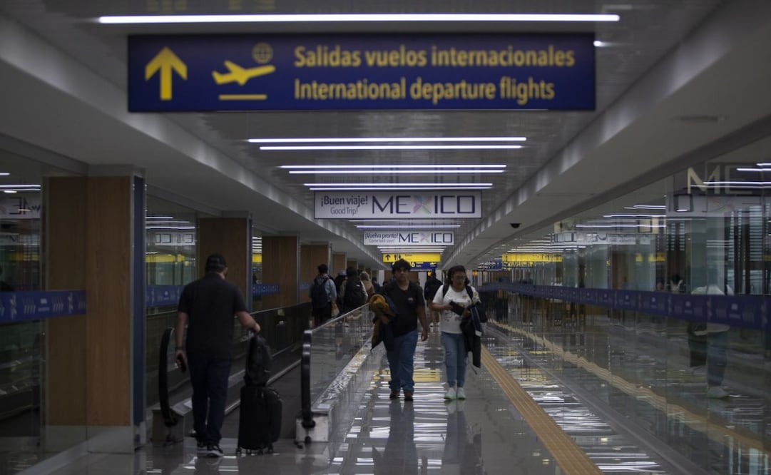 Elementos de la Marina realizaron recorrido por las obras en fase final del Aeropuerto Internacional de la Ciudad de México (AICM) de la terminal 1 y la 2 que se terminaran entregando de mediados de noviembre y diciembre. Foto: Cuartoscuro