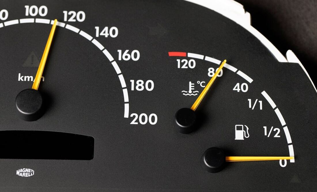 Los hábitos de conducción influyen en el rendimiento de la gasolina. Foto: Freepik