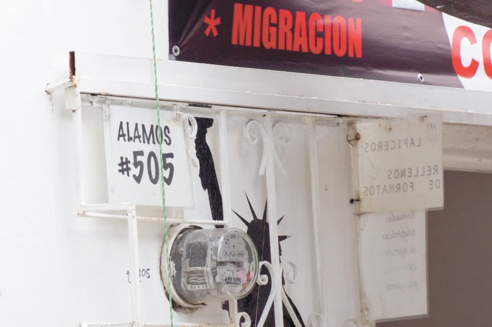 En calle Álamos número 55, en Oaxaca, donde se supone se ubica Bucay Servicios Empresariales S. A. de C. V., desconocen a la firma. Foto: EDWIN HERNÁNDEZ. EL UNIVERSAL