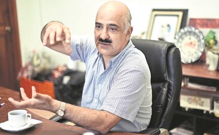 Informa AMLO renuncia de Ricardo Ahued a Aduanas del SAT