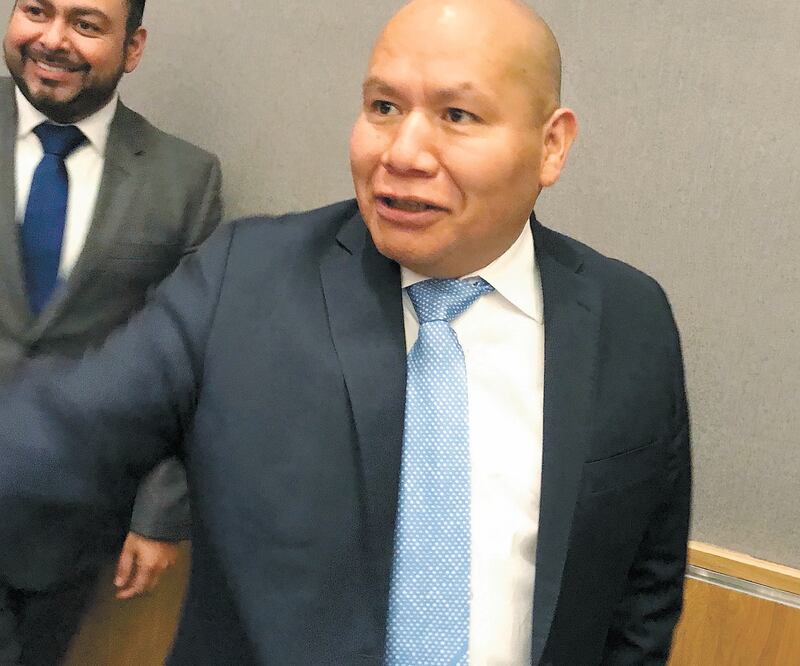 Mandatario. Raciel Pérez, edil de Tlalnepantla, dice que él ha estado a punto de caer en la extorsión. REBECA JIMÉNEZ. EL UNIVERSAL