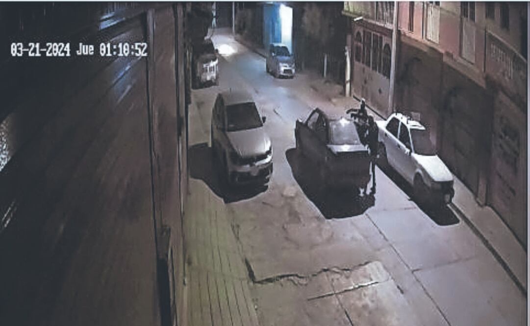 El jueves se difundió un video en el que se observa el ataque en la calle Miguel Espinobarros, en el centro de la cabecera municipal. Foto Especial