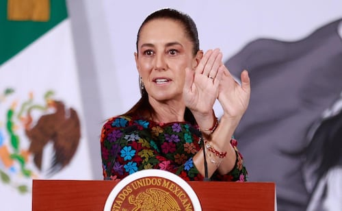 Sheinbaum acusa que "ha arreciado" una campaña contra su gobierno; adjudica críticas a "bots"