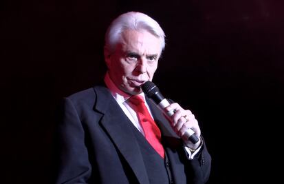 "Si es necesario, seguiré con los conciertos virtuales", dice Enrique Guzmán