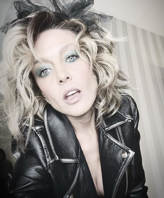 Fey impactó con su rostro lavado y sin rastro de maquillaje. Foto: Instagram