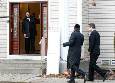 Ataque contra hogar de rabino es un "acto de terrorismo", dice gobernador de Nueva York