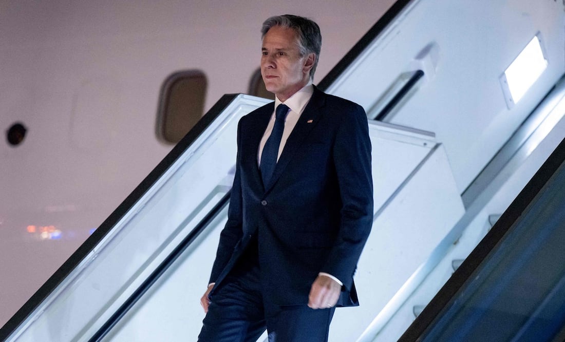 Antony Blinken, secretario estadounidense de Estado, al llegar al aeropuerto Ben Gurion de Tel Aviv. Foto. AFP