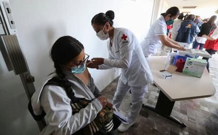 Diputados panistas alistan denuncia contra AMLO y Jorge Alcocer por campaña de vacunación Covid