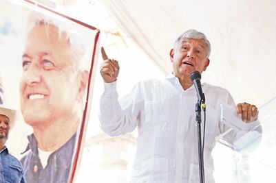 AMLO, precavido ante apoyo de líderes del SNTE cercanos a la ‘mafia del poder’