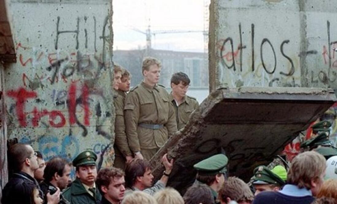 Carl Sagan y el Muro de Berlín, en un día como hoy